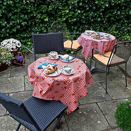 Casa Mundo Bed & Breakfast
